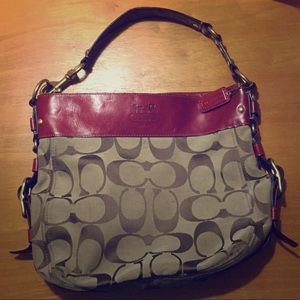 Coach Signature Large Zoe Hobo Shoulder Bag